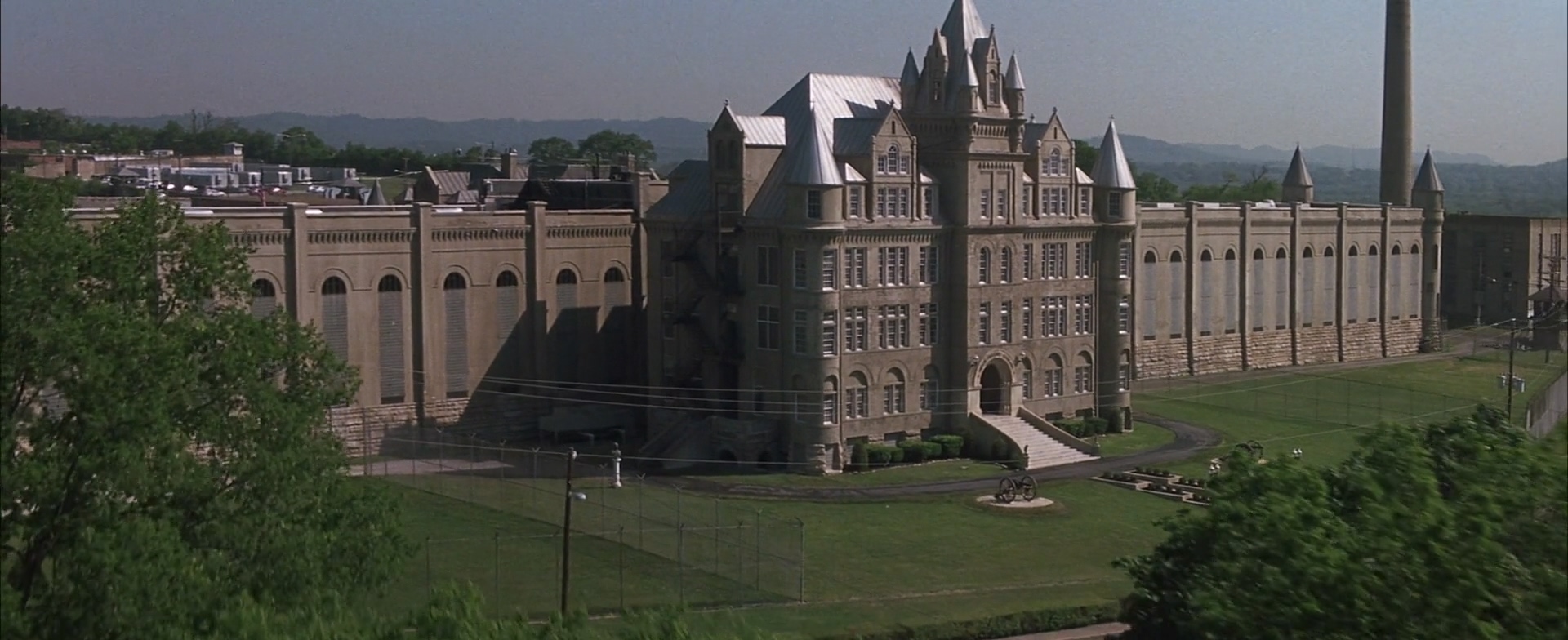 最后的城堡.2001.1080p.BD.hclg (1).mkv_20250213_135130.516.jpg