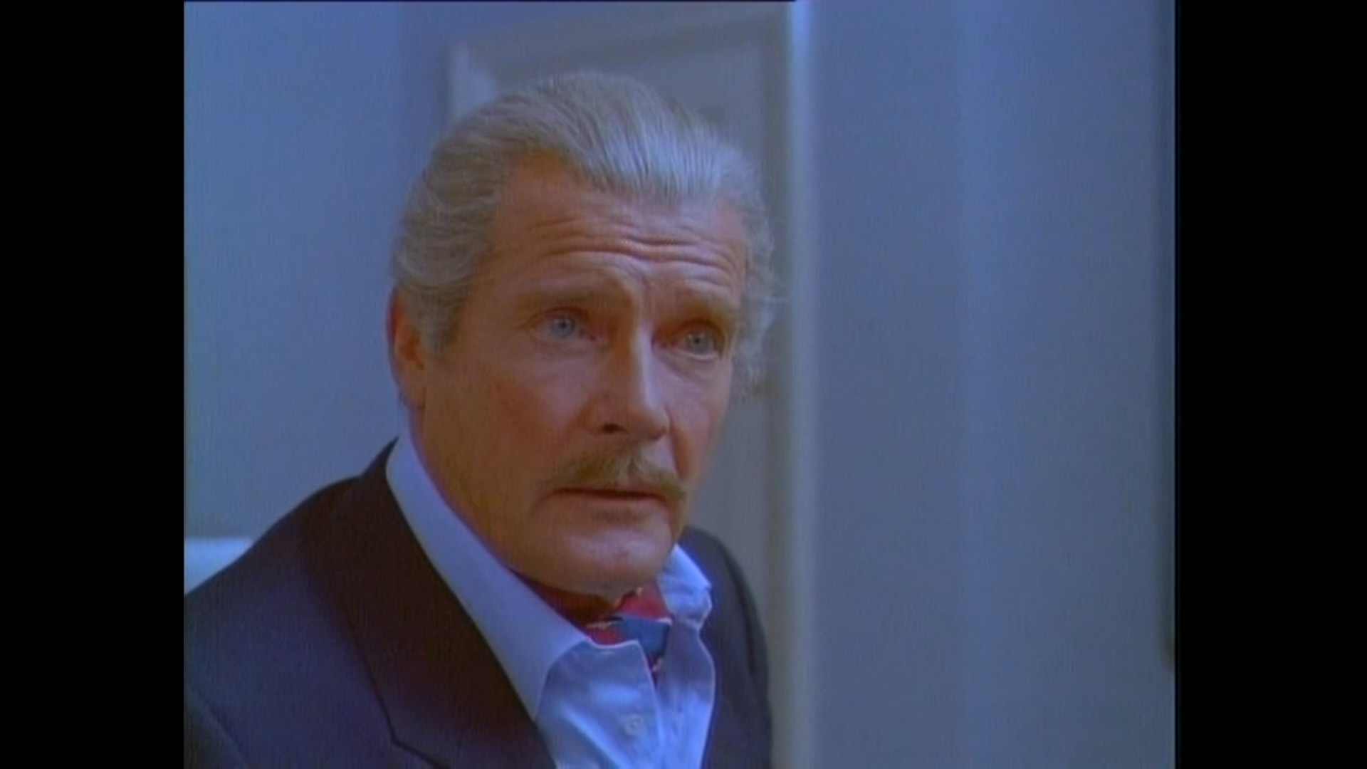 骗子行侠 Bullseye 1990.mkv_20250308_170647.319.jpg