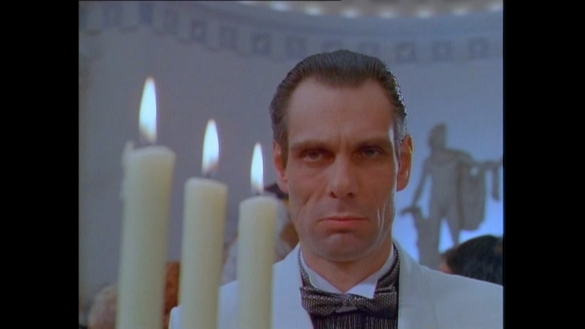 骗子行侠 Bullseye 1990.mkv_20250308_170653.619.jpg