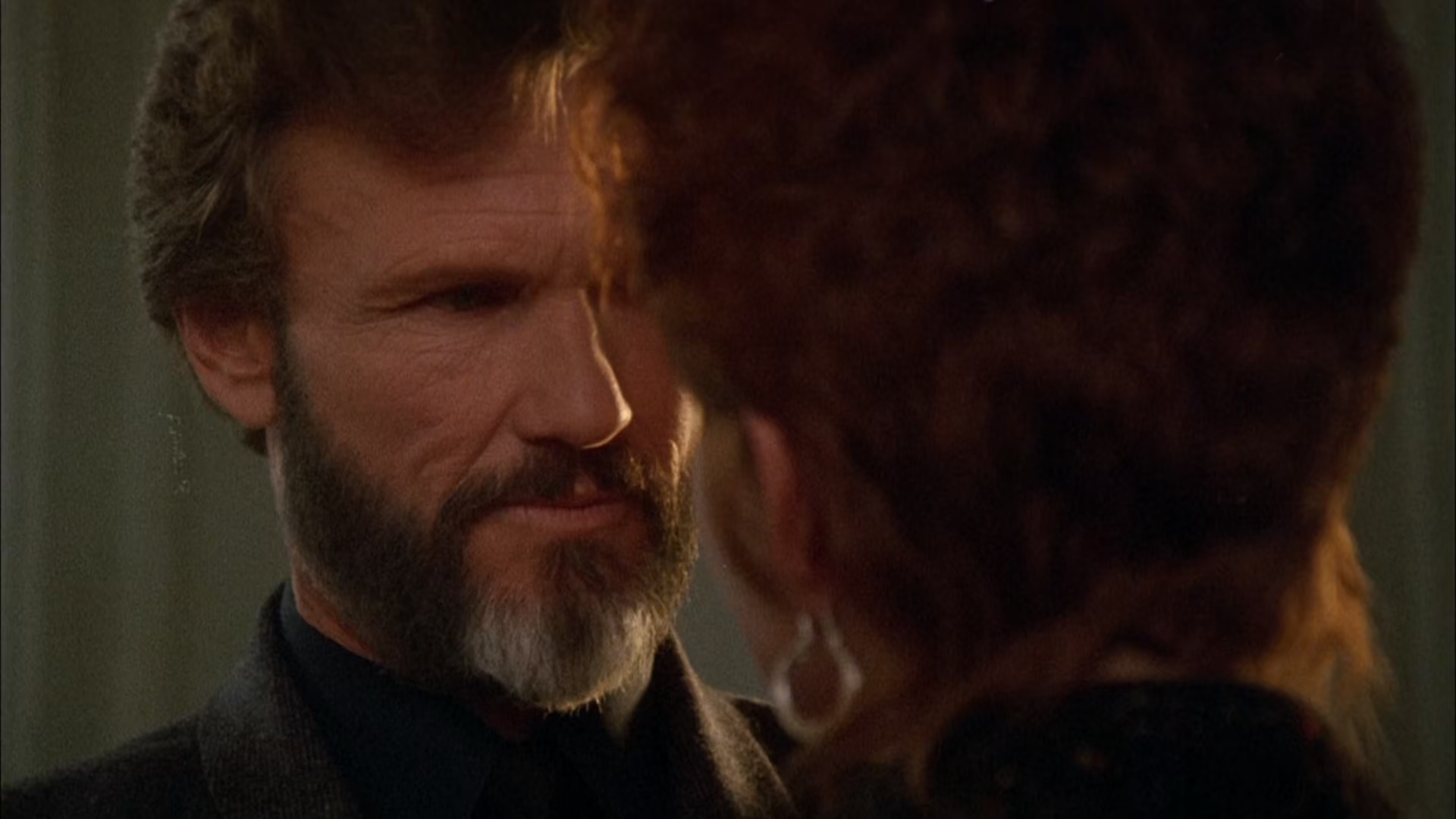 思想问题 (1985) 1080p [AC3, AAC] [zho, eng].mkv_20250317_183510.687.jpg