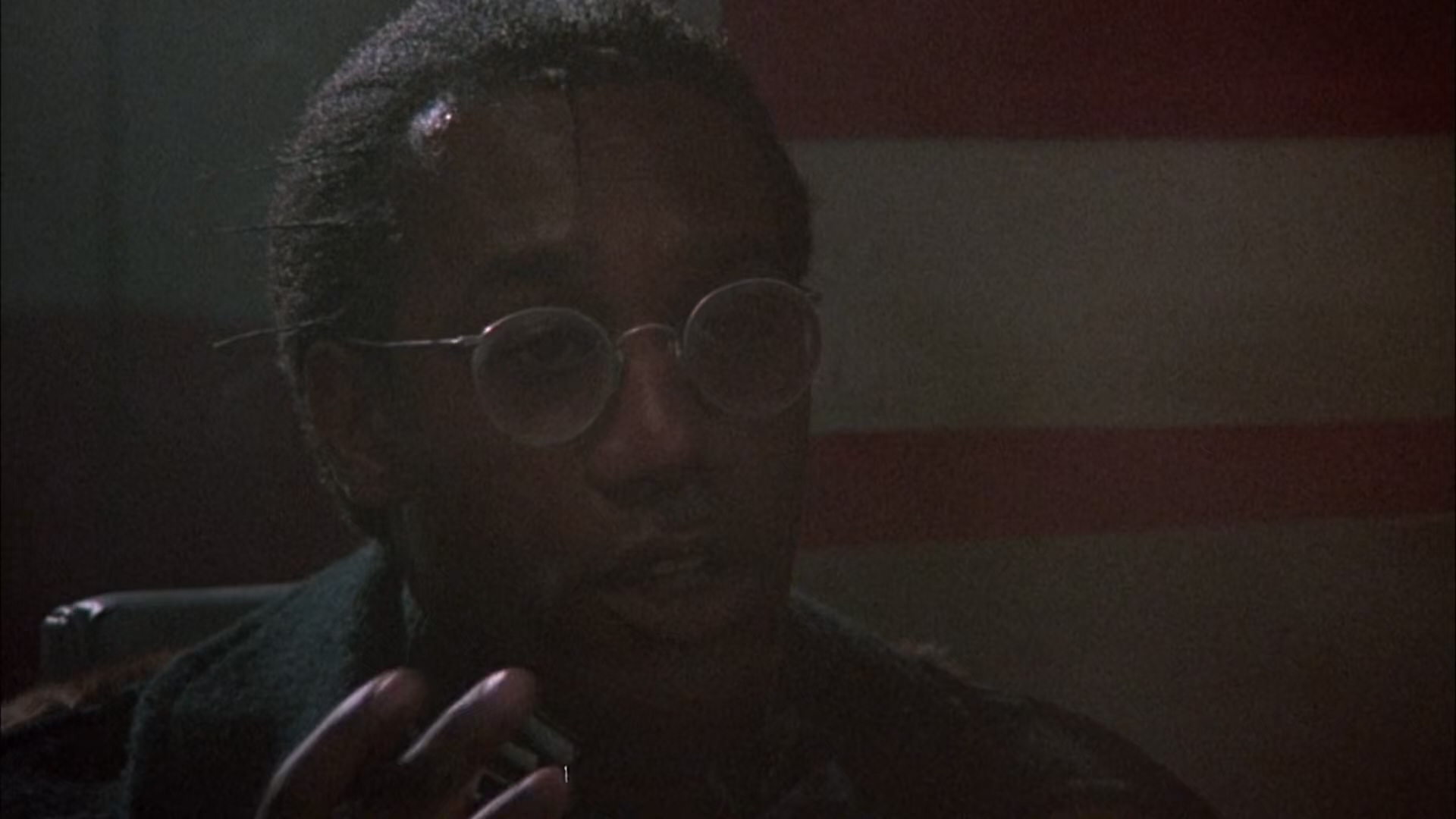 思想问题 (1985) 1080p [AC3, AAC] [zho, eng].mkv_20250317_183511.875.jpg