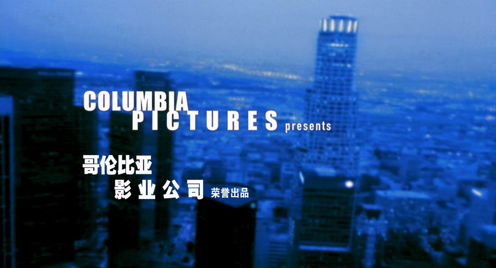 笨贼妙探.Blue.Streak.1999.1080p.BluRay.x265.2audio-RARBG特效字幕.mkv_20250321_09.jpg