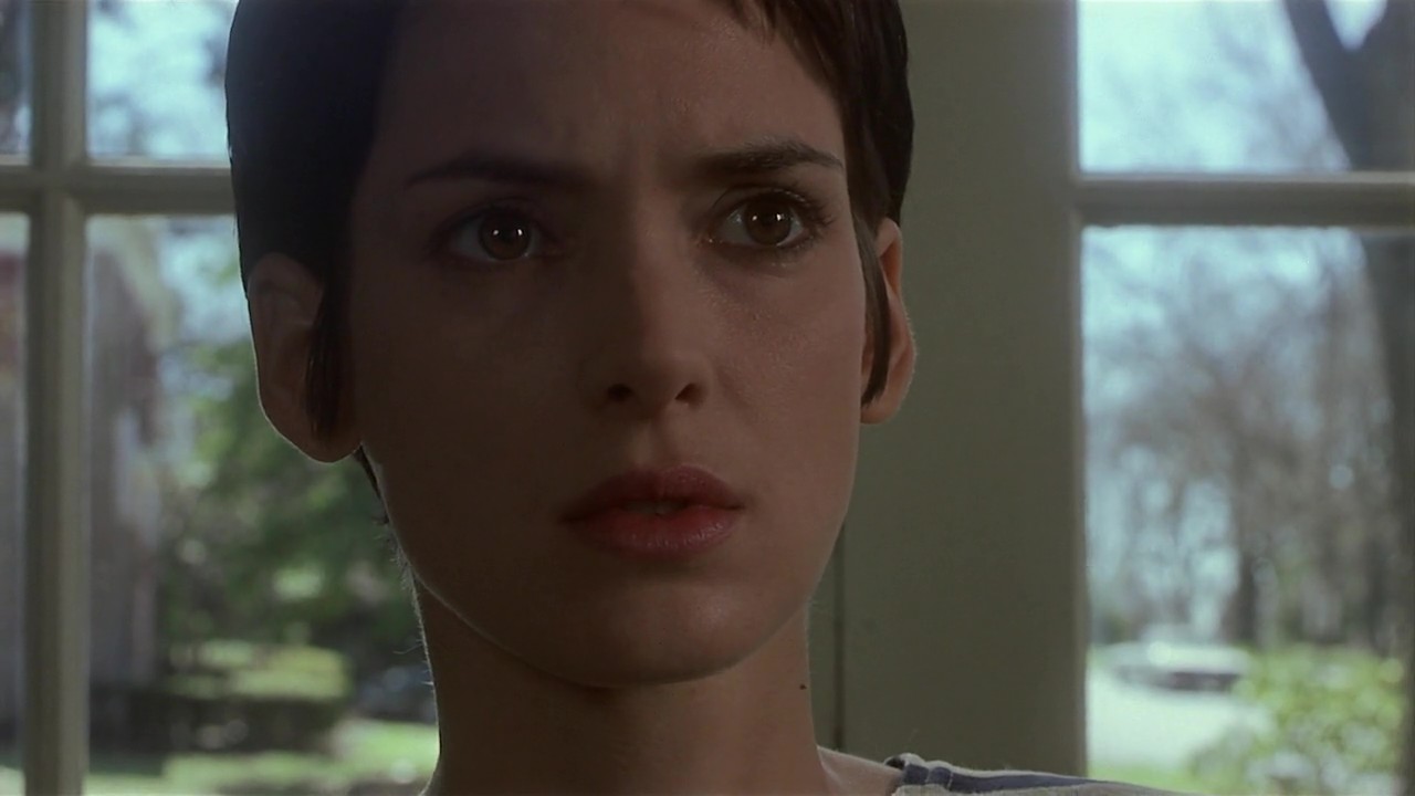 Y 移魂女郎-1999 - frame at 5m55s.jpg