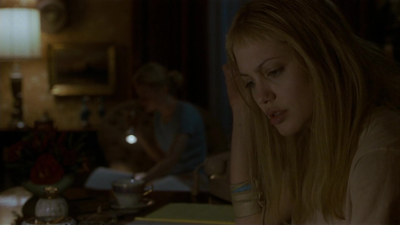 Y 移魂女郎-1999 - frame at 49m36s.jpg