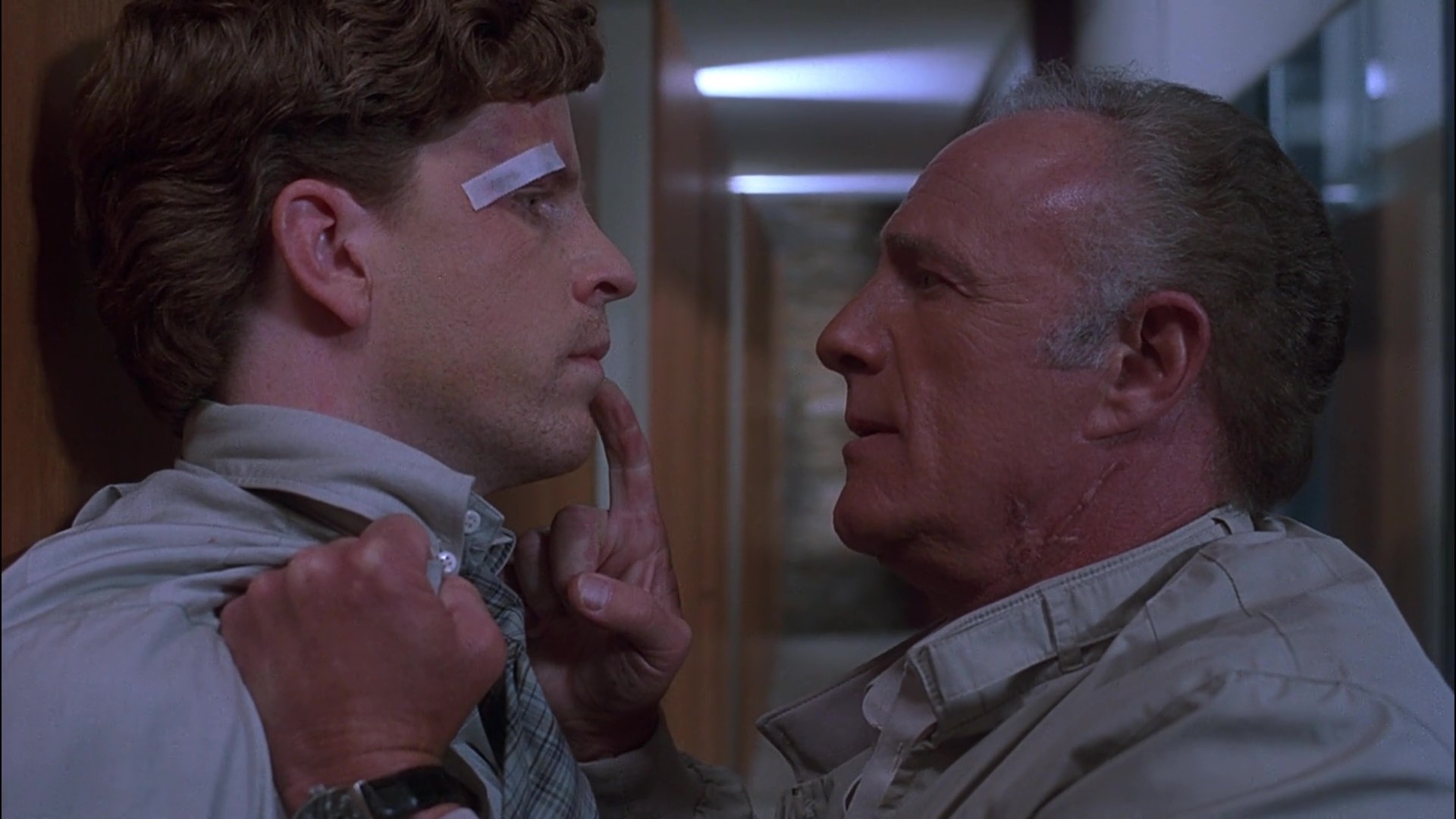 B 绑票惊爆点-2000 - frame at 69m48s.jpg