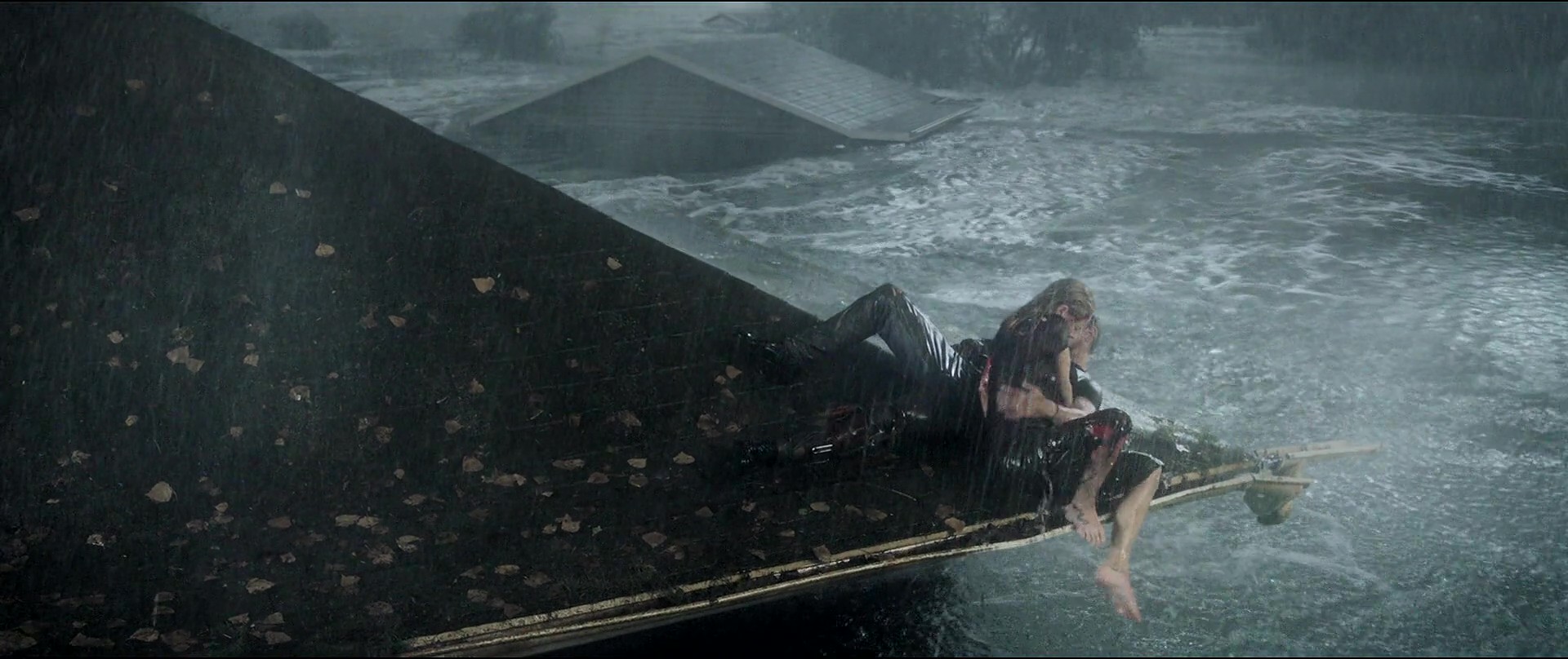 J 巨鳄风暴-2019 - frame at 81m29s.jpg