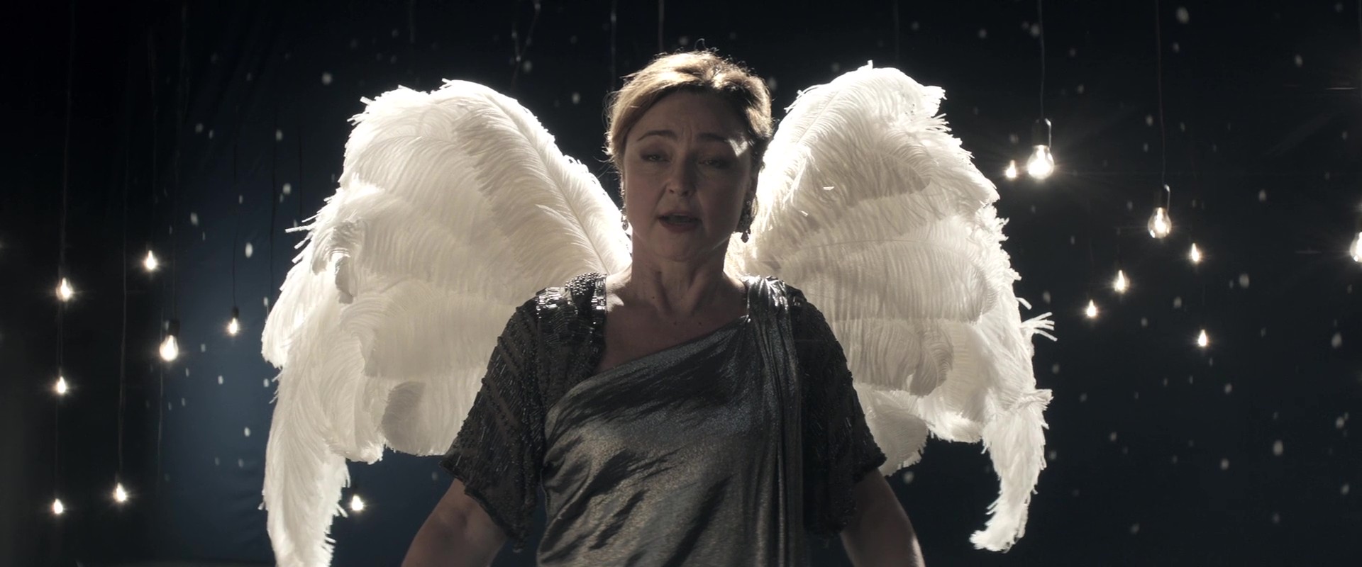 Z 走音天后-2015 - frame at 104m50s.jpg