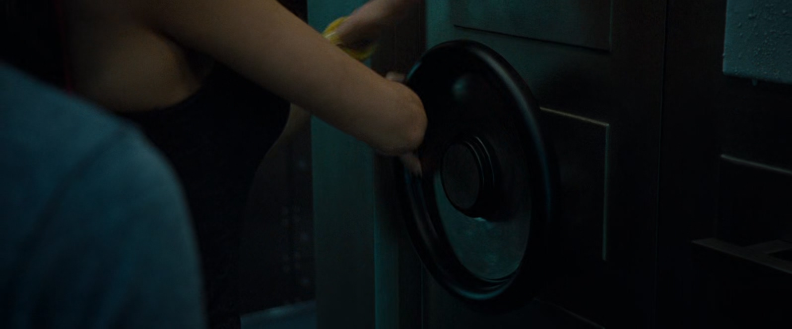 窗台上的男人.Man.on.a.Ledge.2012.1080p.BluRay.x265.3audio-RARBG特效字幕 (1).mkv_.jpg