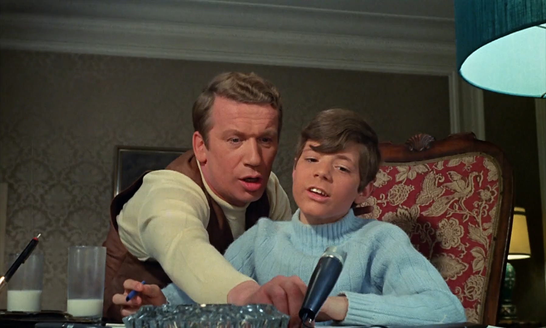 一颗流浪的心（德语中字） Heintje-Ein.Herz.geht.auf.Reisen.1969.BDRip1080p.mkv_20.jpg