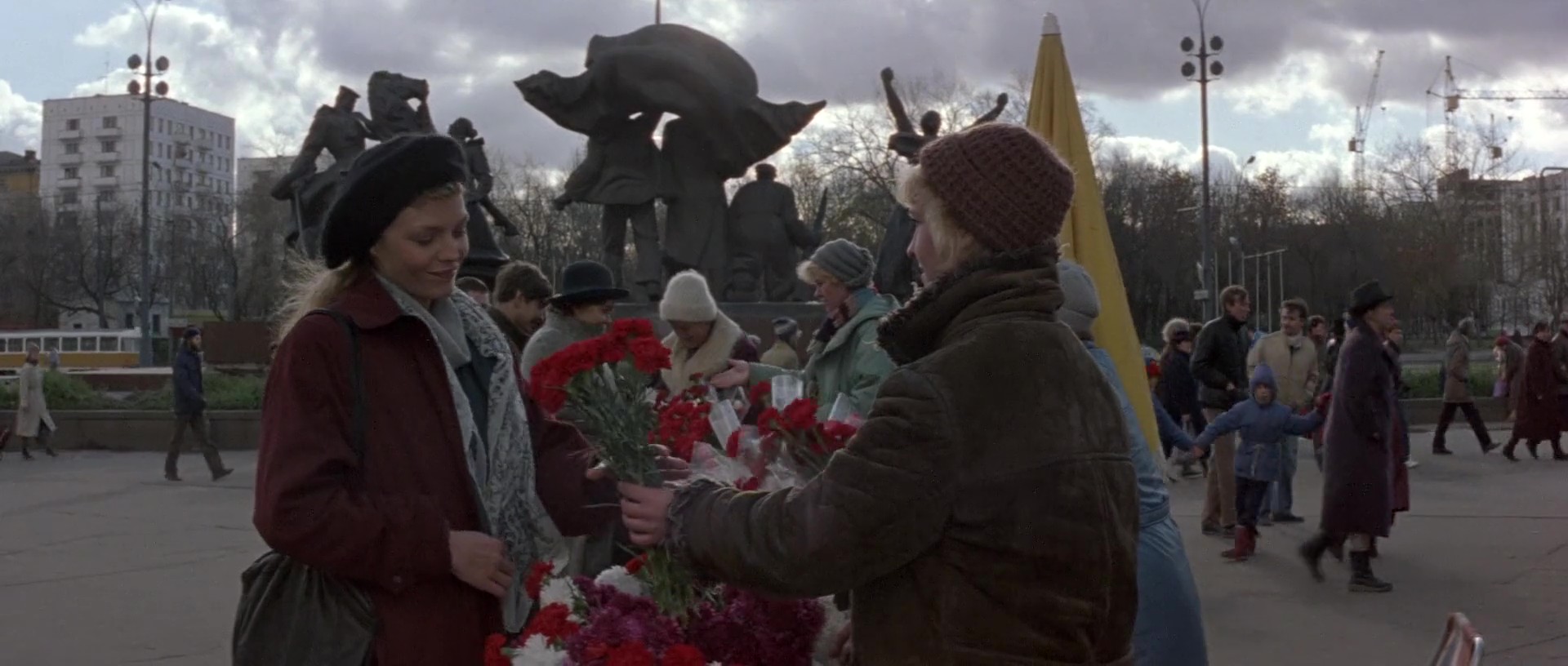 H 红场谍恋-1990 - frame at 110m7s.jpg