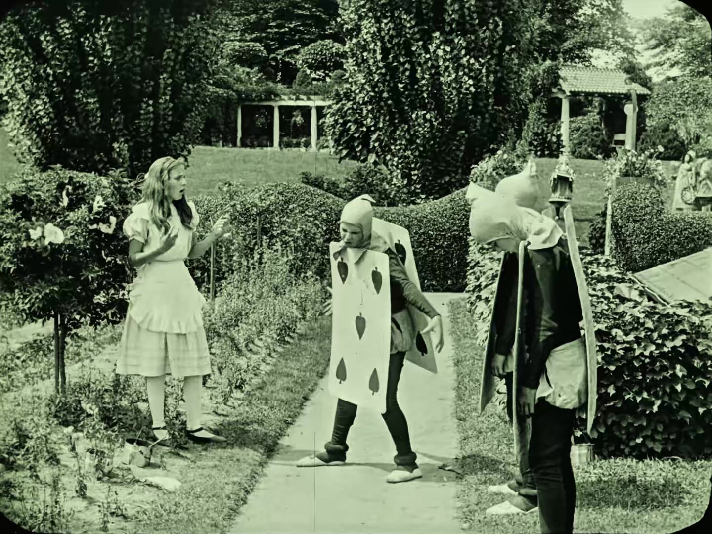 爱丽丝漫游仙境 1915.mp4_20250406_015849.997.jpg