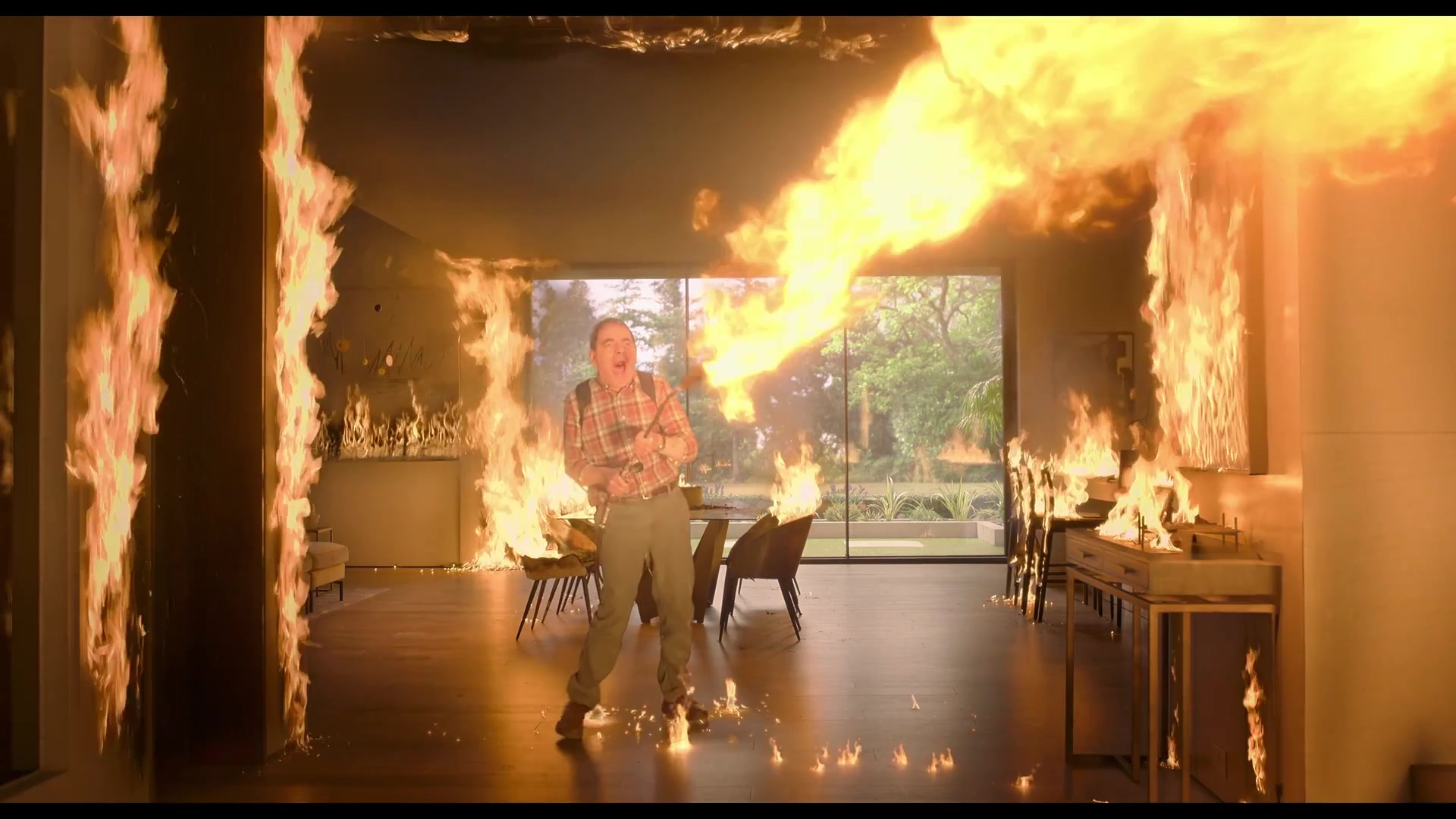 人来蜂 憨豆.MP4_20250411_010136.502.jpg