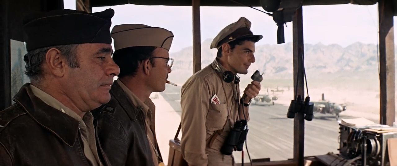 Catch-22.1970.720p.WEB-DL.HDCLUB.mkv_20250413_170402.653.jpg
