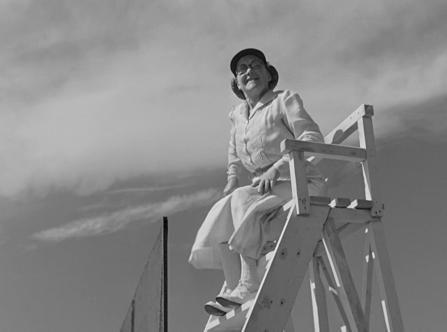 于洛先生的假期 黑白版.mkv_20250413_143001.557.jpg