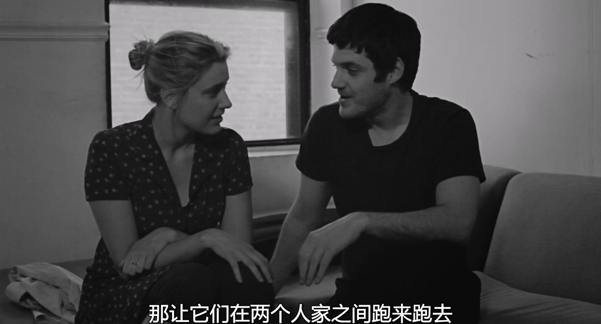弗兰西丝·哈.Frances.Ha.2012.1080p.BluRay.x265.448kbps央视国英双语中字.mkv_20250.jpg