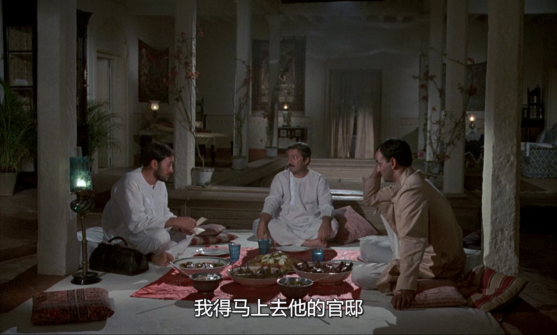 印度之行.A.Passage.to.India.1984.1080p.BluRay.x265.国英三语.mkv_20250421_165427.838.jpg