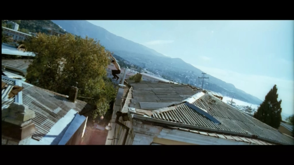 疾速行动.Derzkie dni.2007.DVDRip.384kbps央视国俄双语中字.mkv_20250421_171050.443.jpg