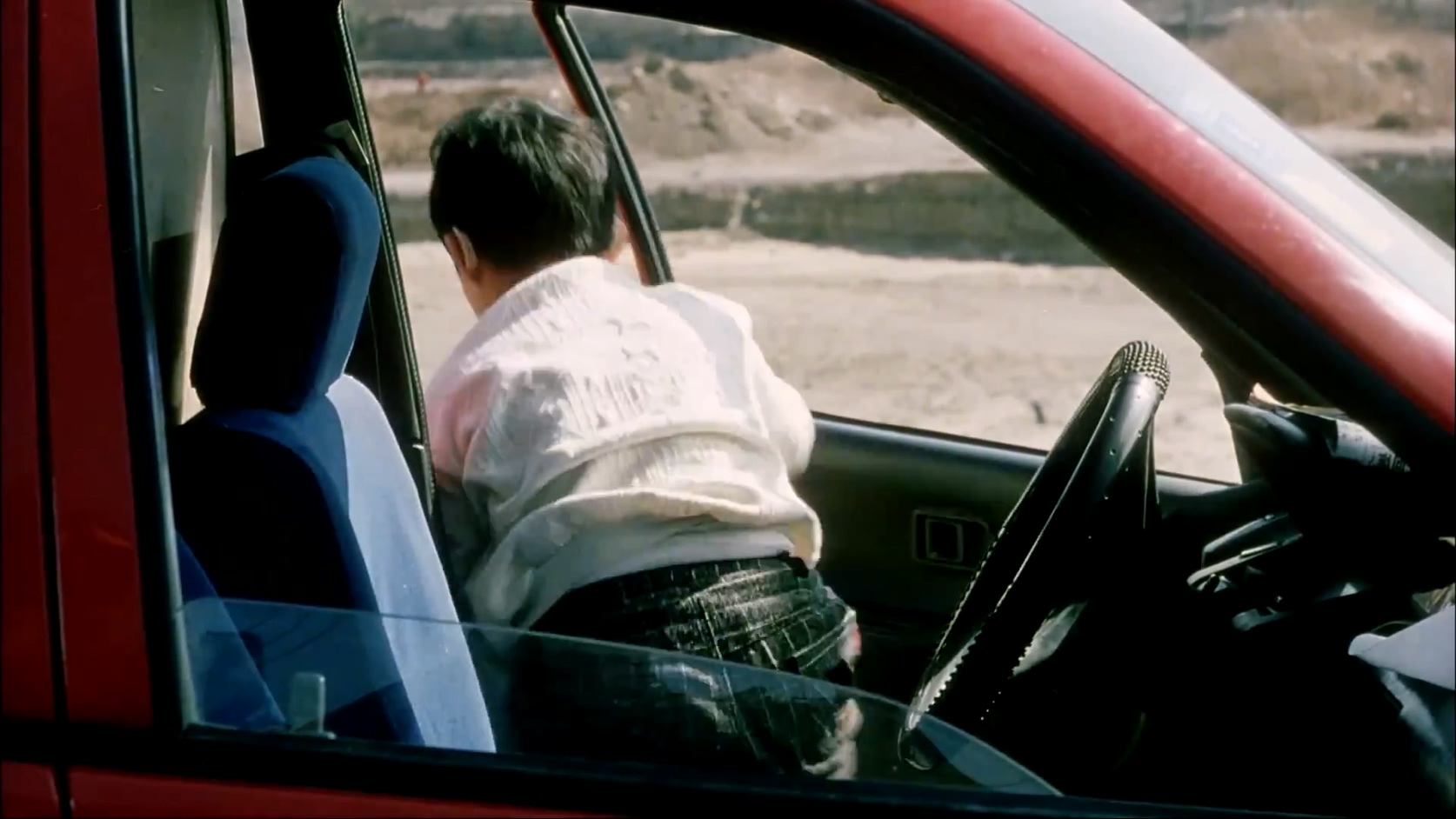 漂亮妈妈.2000.WEB.Breaking the Silencemp4.AAC.@至尊宝.mkv_20250424_120448.292.jpg