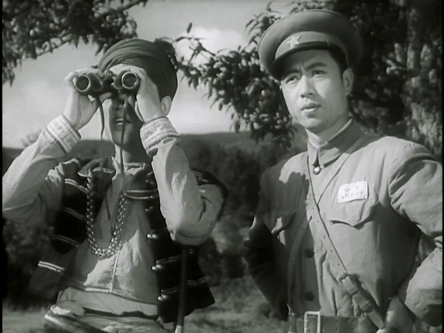 山间铃响马帮来 1954.mp4_20250427_003610.872.jpg