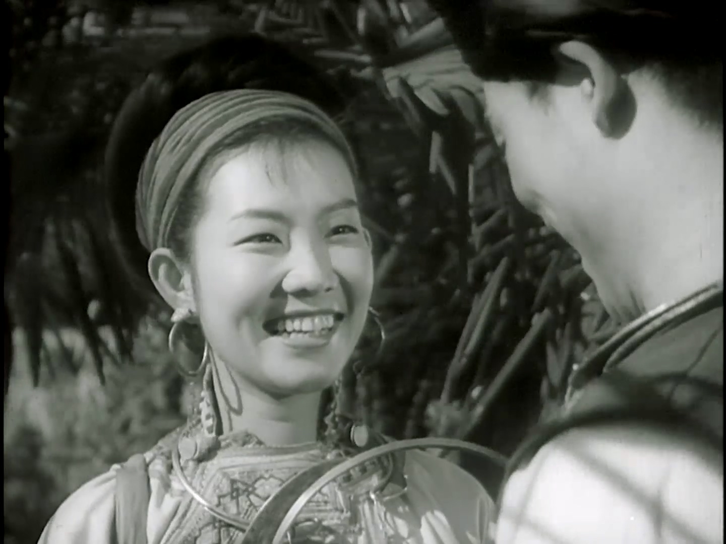 山间铃响马帮来 1954.mp4_20250427_004137.073.jpg