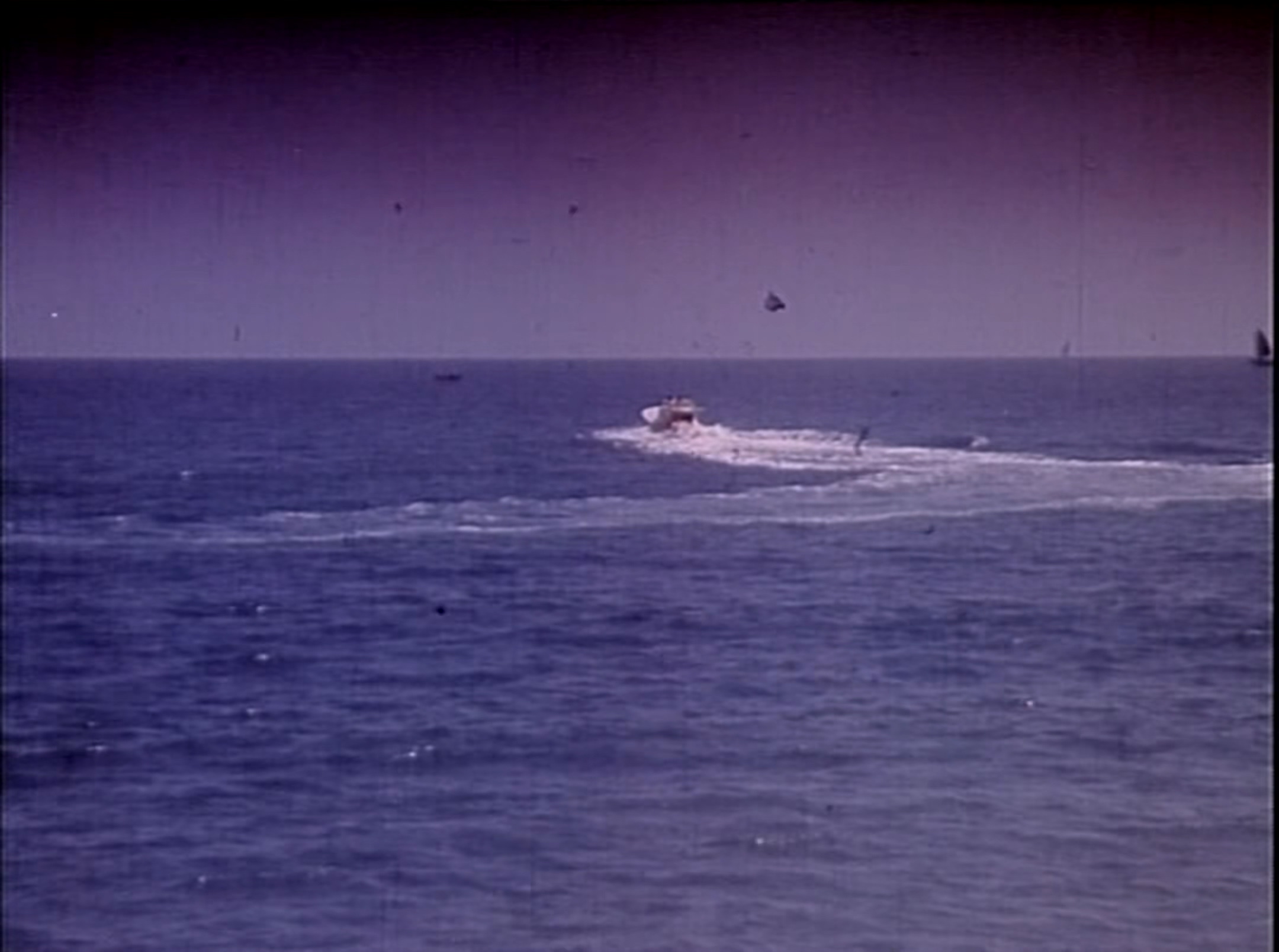 珊瑚岛上的死光Death.Ray.on.Coral.Island.1980.2160p.WEB-DL.H265.AAC-DreamHD.mkv_2.jpg