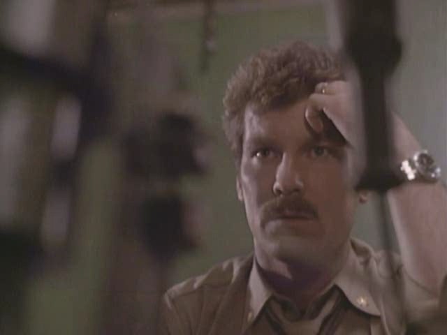 无处躲藏Nowhere to Hide (1987).mkv_20250430_005541.470.jpg