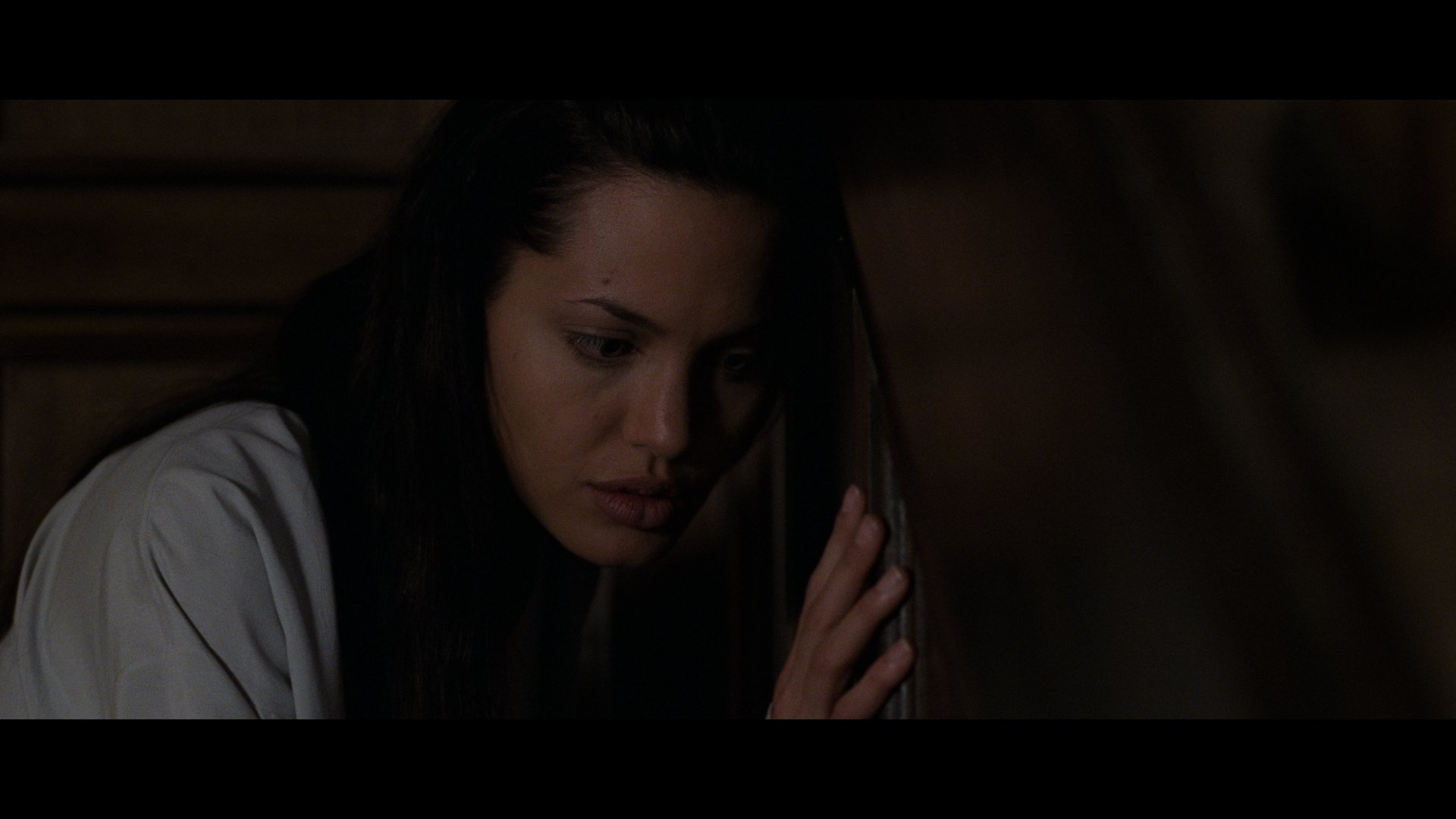 古墓丽影 (2001).mkv_20250501_154428.979.png