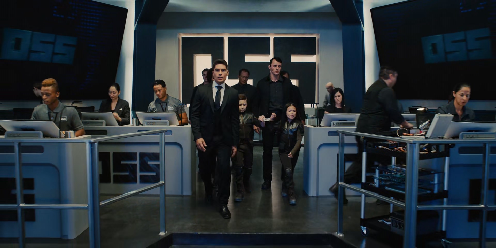 Spy Kids Armageddon (2023) 1080p x265 WEBRip.mkv_20250505_104956.422.jpg