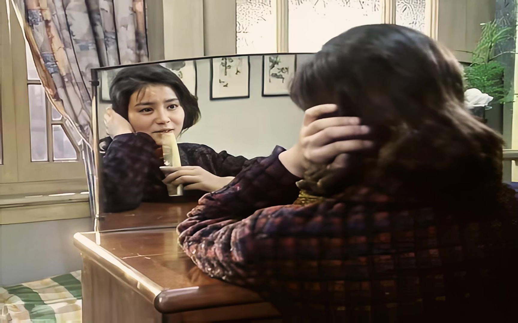 苦恼人的笑 1979.mp4_20250507_145823.143.jpg