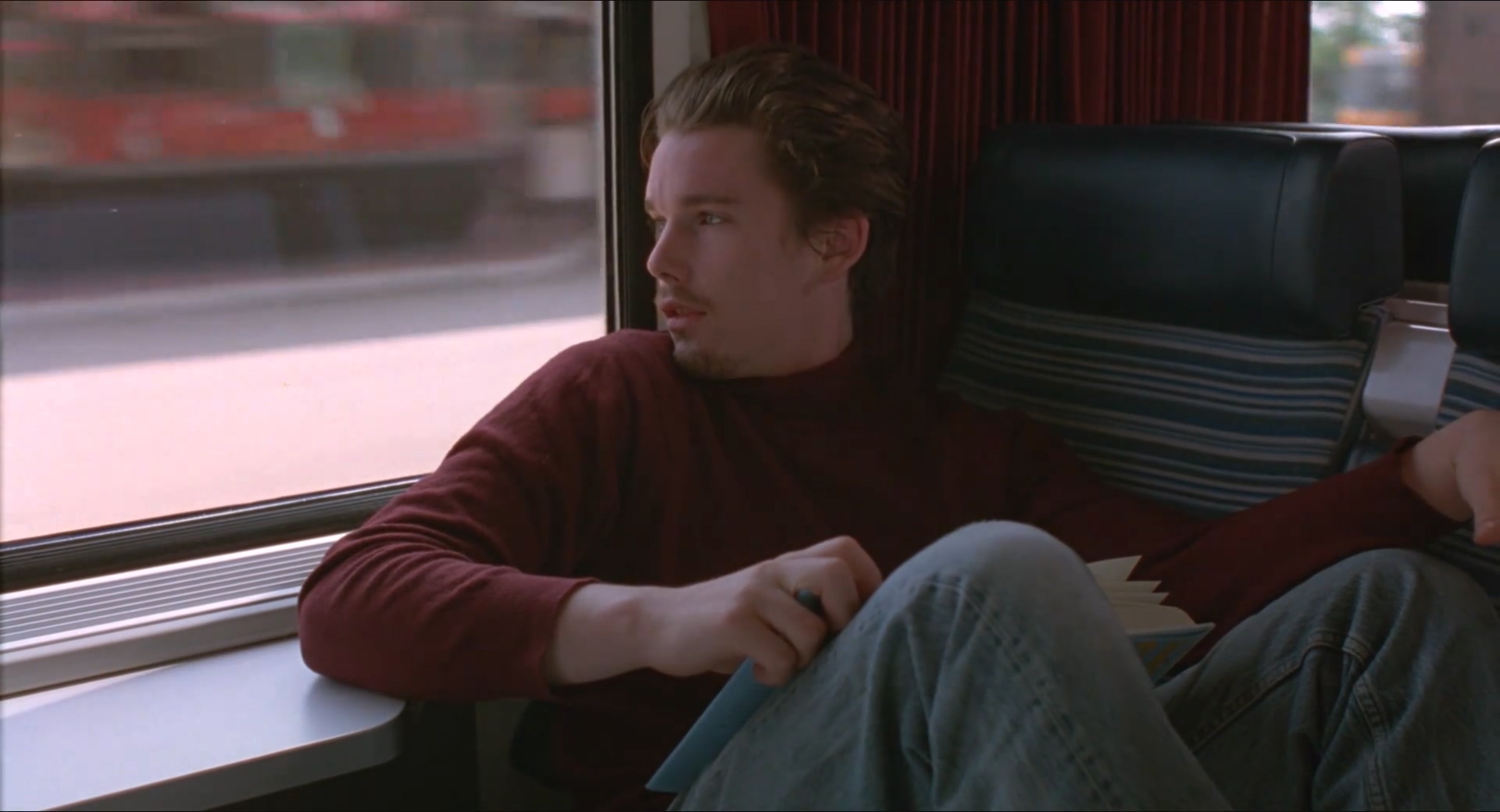 23.爱在黎明破晓前 Before Sunrise (1995).CC.BD1080P.中英双字.mp4_20250508_215643.285.jpg