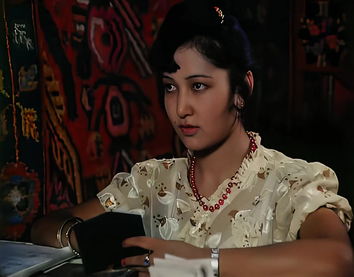 钱这东西 1985.mp4_20250509_150734.833.jpg