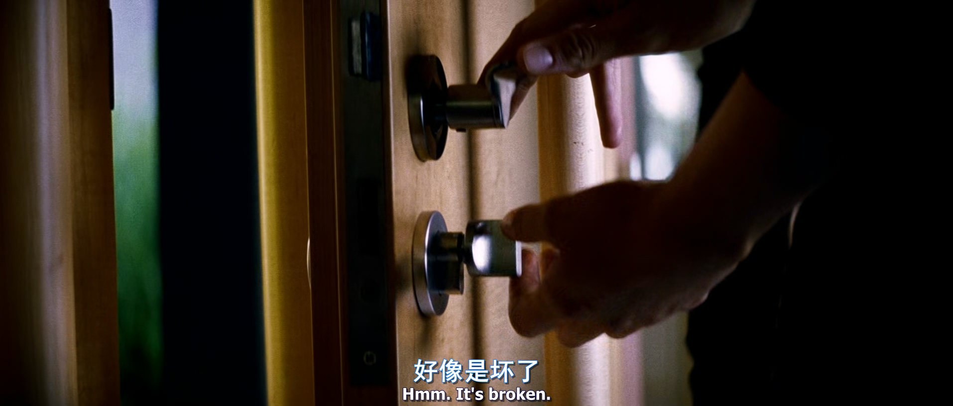 艾丽卡.Elektra.2005.DC.1080p.BluRay.x265.2audio-RARBG (1).mkv_20250510_132831.480.jpg