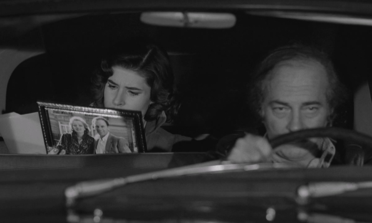 vivement.dimanche.1983.french.720p.bluray.x264-rough (1).mkv_20250511_172046.994.jpg