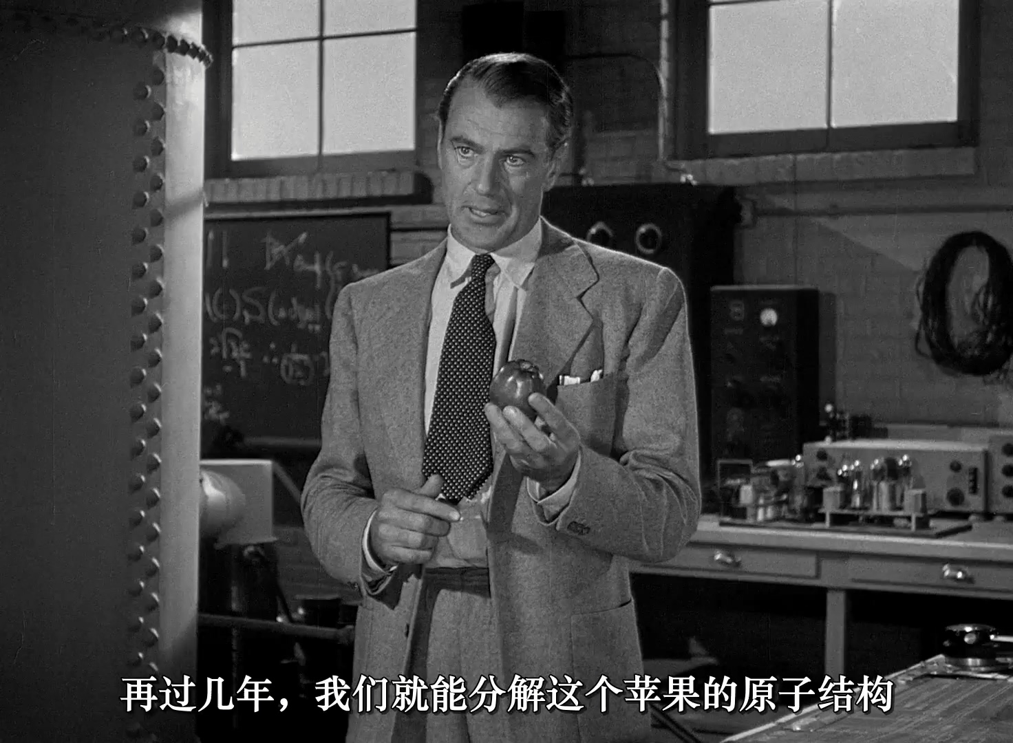 斗篷与匕首 1080p 1946.mkv_20250519_102548.017.jpg