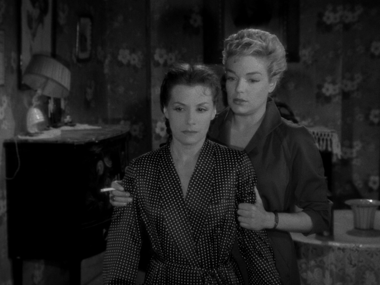 Les.diaboliques.1955.CC.1080p.BluRay.x265.10bit.FLAC.1.0-SONYHD.mkv_20250526_163.jpg