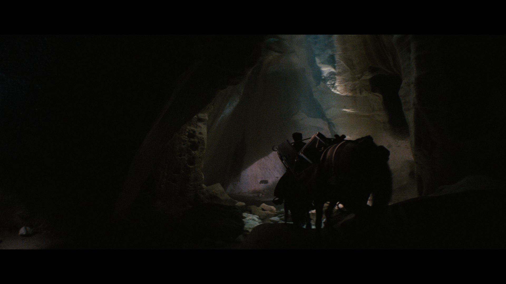 第一滴血3 (1988).mkv_002751.875.png