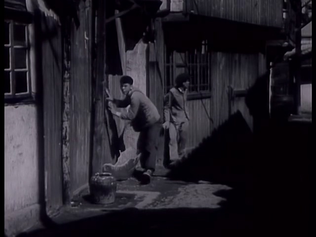 地下少先队.Di Xia Shao Xian Dui.1959.DVD.X264.AAC.HALFCD(0：-)-.mkv_20250604_215.jpg
