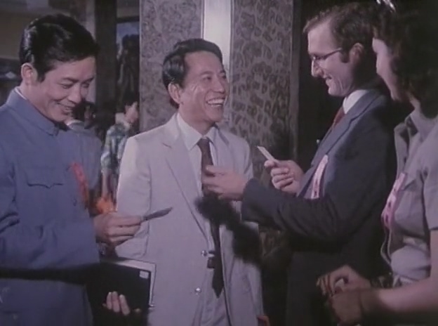 客从何来.Where Dos He Come From.1980.DVD.X264.AAC.HALFCD.mkv_20250604_223920.354.jpg