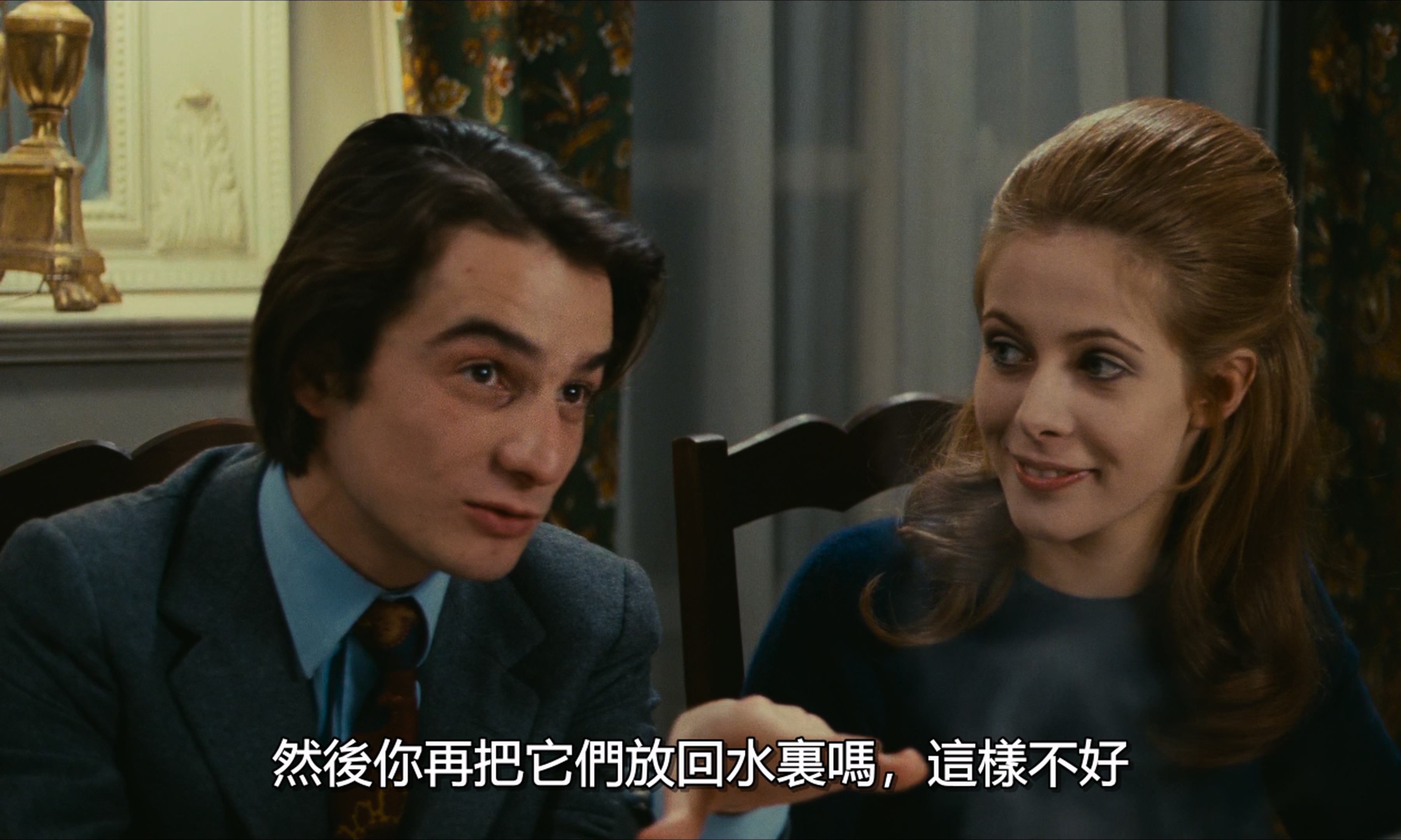 Bed.and.Board.1970.FRENCH.2160p.UHD.BluRay.x265.10bit.HDR.DDP5.1-RARBG (1).mkv_2.jpg