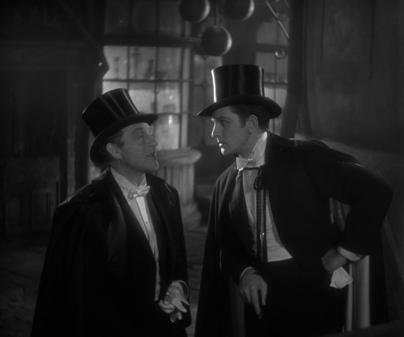 Dr.Jekyll.and.Mr.Hyde.1931.1080p.BluRay.x265-RARBG.mp4_20250617_152205.467.jpg