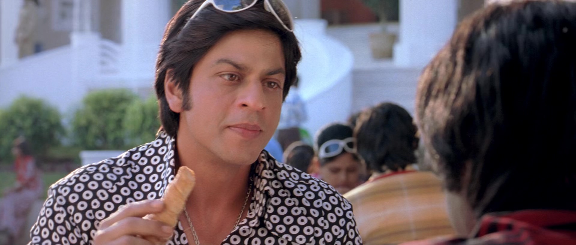 再生缘.Om Shanti Om.2007.2Audio.CN.mkv_20250617_220034.187.jpg