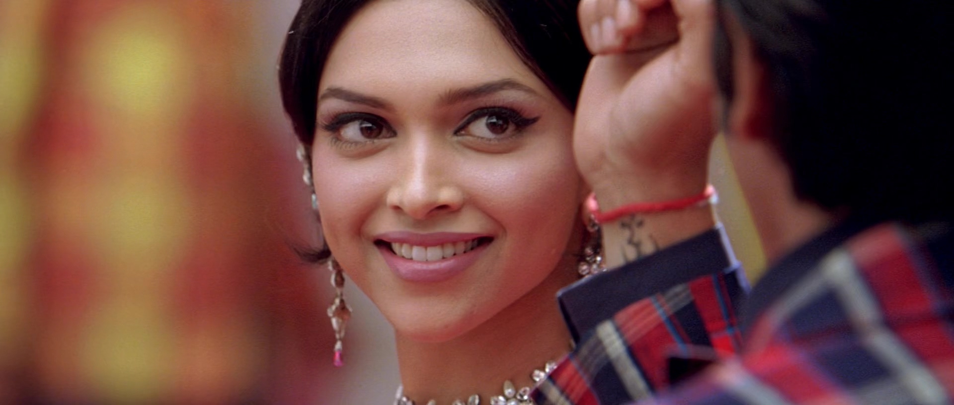 再生缘.Om Shanti Om.2007.2Audio.CN.mkv_20250617_220036.090.jpg