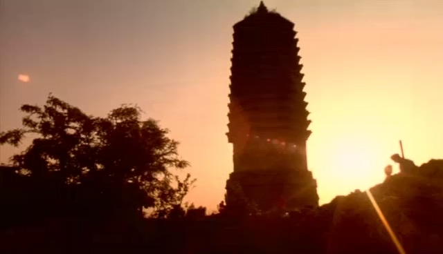 远离战争的年代.Far Bemoved from the War Age.1987.DVD.X264.AAC.HALFCD.mkv_2025061.jpg