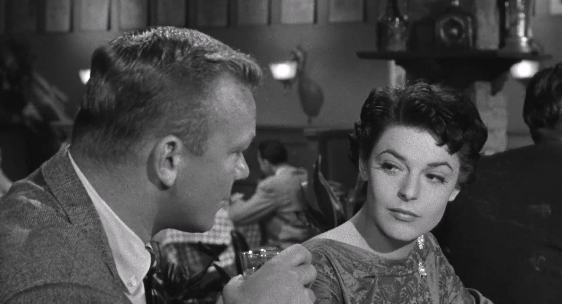 夜幕 1080p 1956.mp4_20250621_132730.313.jpg