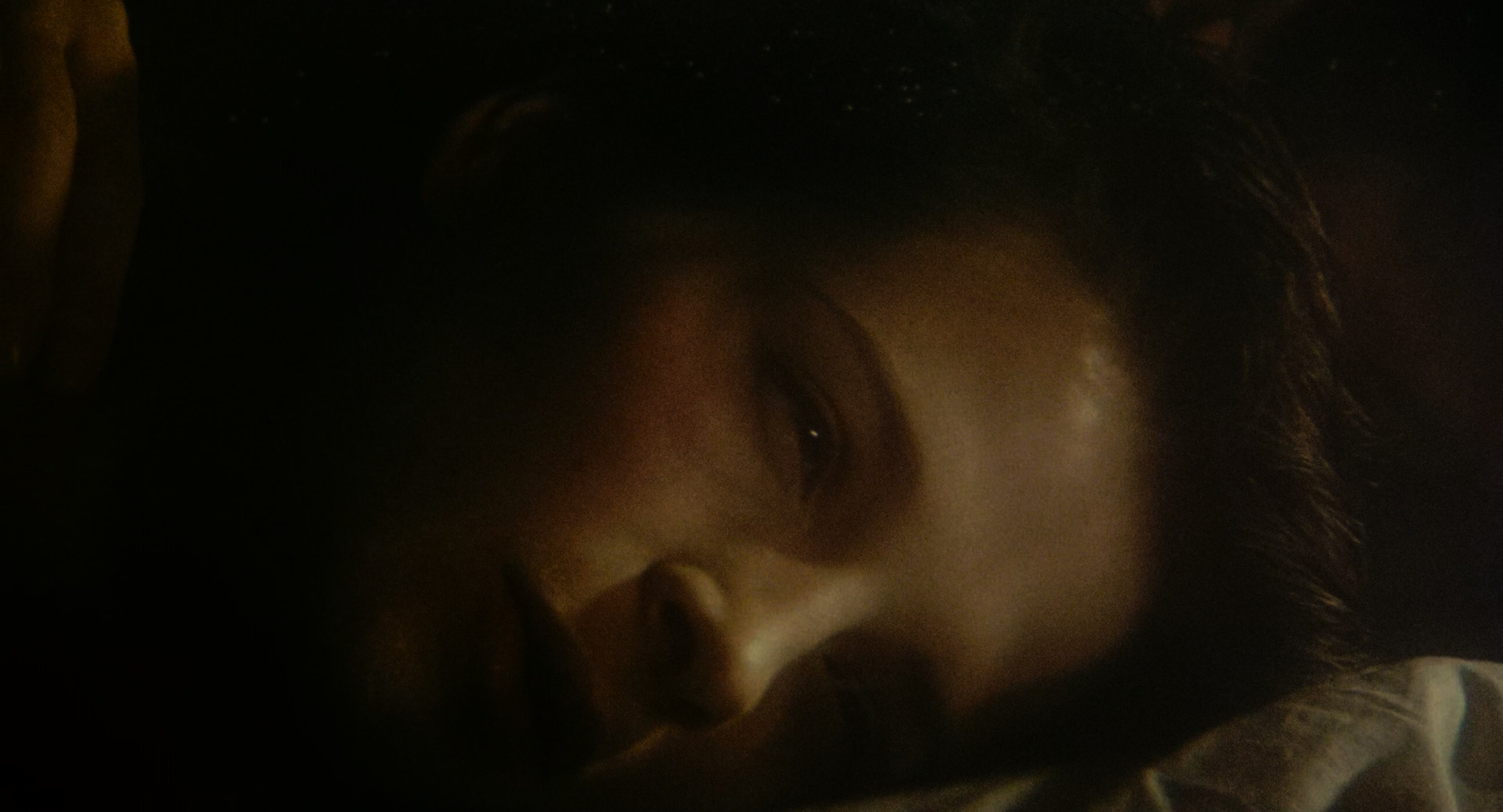 Three Colors - Blue (1993) (2160p BluRay x265 10bit 国法双语双字.mkv_20250622_18.jpg