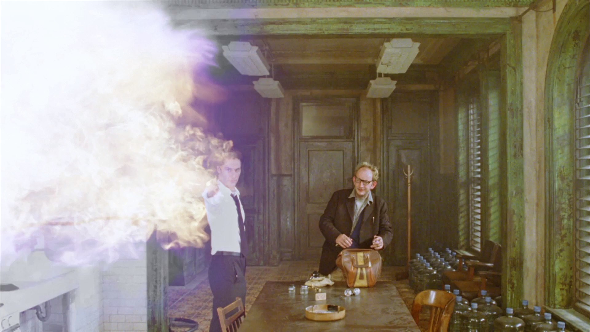 康斯坦丁满屏 (5).jpg