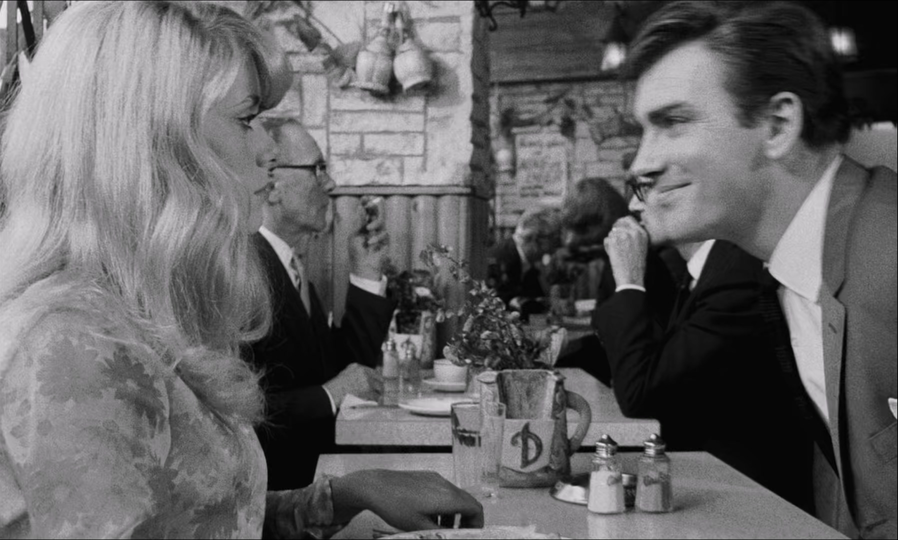 Repulsion.1965.1080p.BluRay.x265-RARBG.mkv_20250629_081304.725.jpg