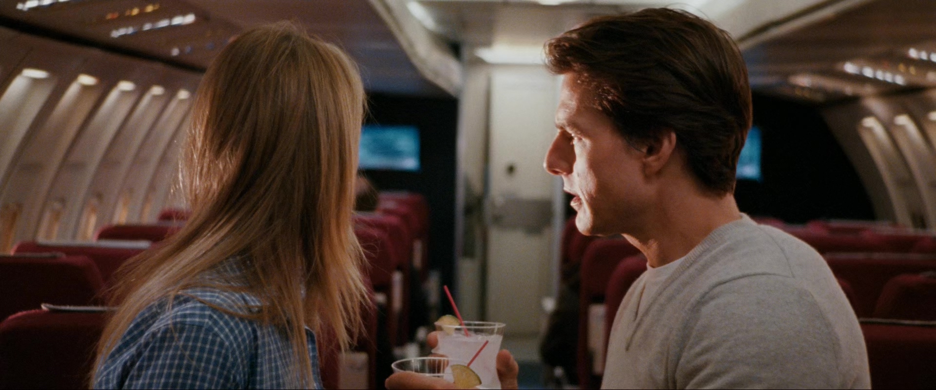 危情谍战.Knight and Day.2010.2Audio.CN.mkv_20250702_003946.585.jpg