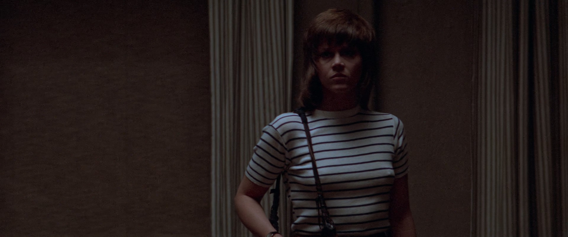 Klute.1971.1080p.Criterion.Collection.BluRay.LPCM.1.0.x265.10bit-DreamHD.mkv_202.jpg