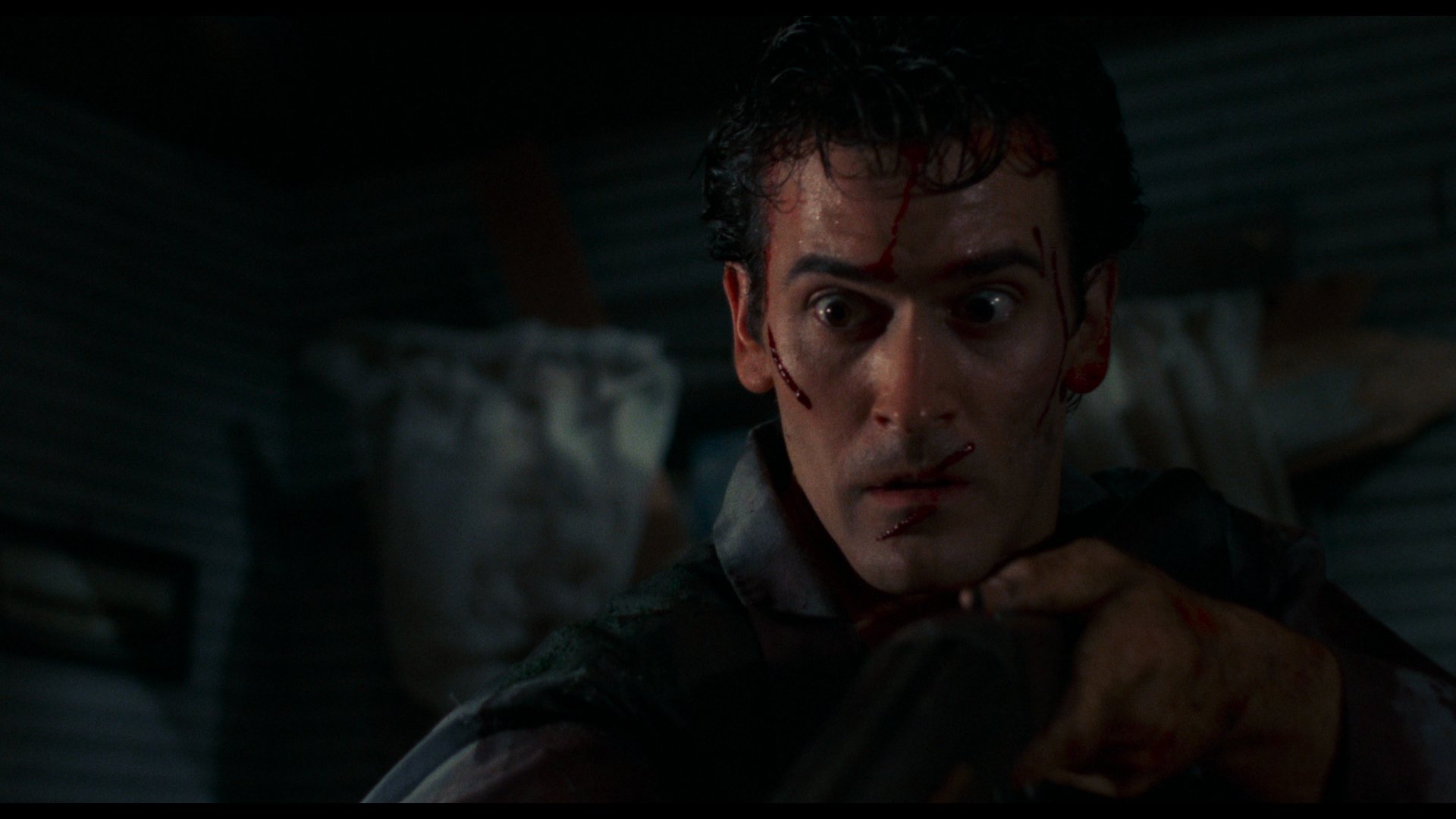 鬼玩人2 (1987).mkv_003318.958.png